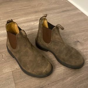 Super cute Blundstone boots, worn twice